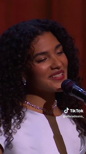 the christmas song live at westminster abbey 🎄 #christmasmusic | olivia dean