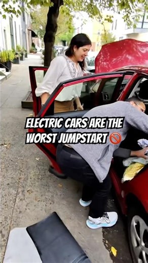 Prius problems had to take the car apart. SUBSCRIBE 💪🏾 #roadsideassistance #prius #jumpstart