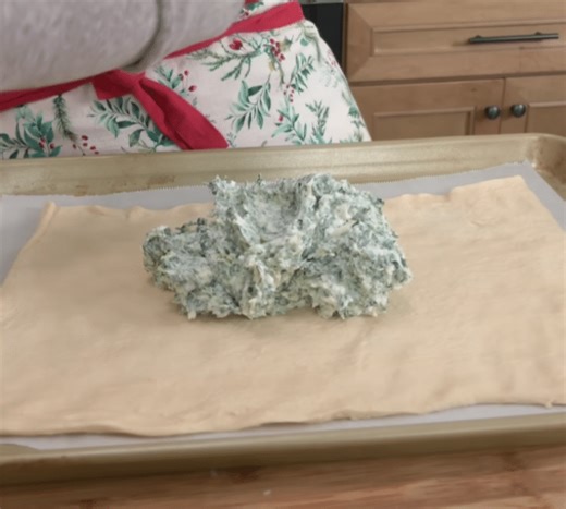 Easy Spinach Dip Christmas Tree Recipe