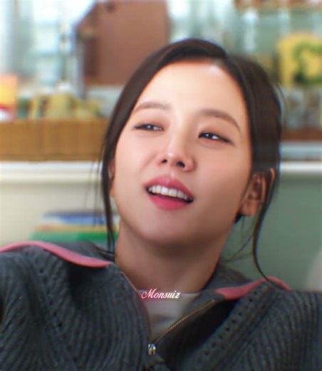 Jisoo ( Blackpink ) | addison rae - fame is a gun trend edit