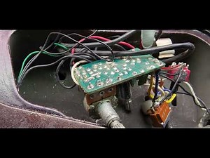 Guitar Repair. 1986 charvel model 4 removing volume pot from the circuit board. tips hacks