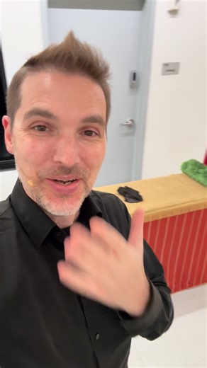 WonderSpark Puppets on Instagram: "Behind the scenes of our Little Red Hen tabletop puppet show. Our setup is very flexible and can serve a large audience! Plus it breaks down small, great for touring and taking on the subway here in NYC. Thank you to the Elm Community Charter School for having us over to perform today! #puppettheatre #puppetry #tabletoppuppet #littleredhen #puppeteer #queens #nyc"