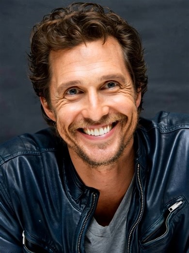 9.1K views · 31 reactions | "Inappropriate outfit for a 14-year-old girl"Matthew McConaughey’s wife and their 14-year-old daughter wore matching red outfits to a fashion show.But the girl's outfit looked too provocative for her age. What's your take on her look?Check the photos in the top comment box below⬇️⬇️⬇️ | Fun Day | Facebook