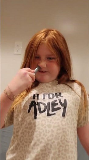 ADLEY'S MAGiC TURKEY TRiCK!! she's getting pretty good.. should she win the golden corncob? 🌽🏆
