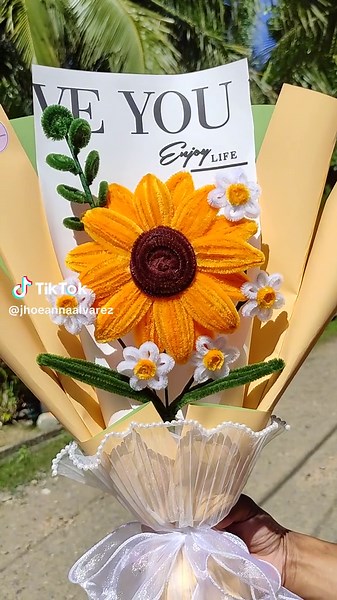 Sunflower Fuzzy Wire Bouquet Tutorial