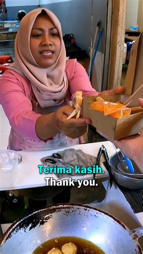 89K views · 805 reactions | Eating Pork Meatballs in Bandung's Best Food Street  #StreetFood #Indonesia | Dale Philip | Facebook