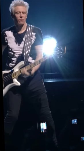 U2 - Pride (In The Name Of Love) live in 2015 | U2 Wolves Brasil