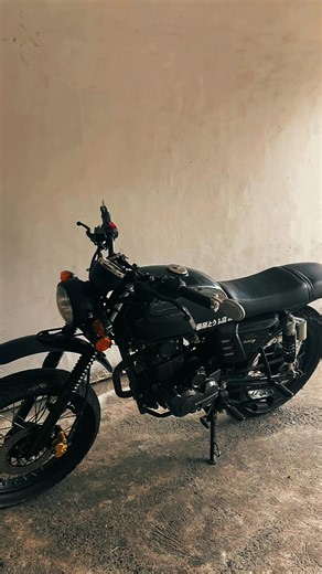 ride fast, look classic ✨ #caferacer #classic #keewaycaferacer152 #ftpシ