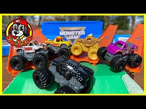 Monster Jam Trucks 🐠 FISHTANK FALL 🐟 MINI MYSTERY MONSTER JAM Toys Opening & Downhill WATER Race 💦