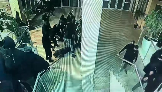 13K views · 125 reactions |  როგორ უსწორდებიან კობა ხაბაზს “კოალიცია ცვლილებისთვის” ოფისში ხელისუფლების მარბიელი ჯგუფები | Tabula - ტაბულა | Facebook