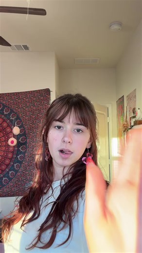 Felt cute 😽 but didn’t feel like putting makeup on lol (I need to get my lashes done asap💀) #fitcheck