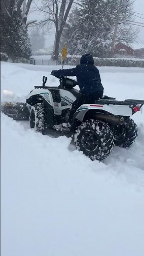 Brute force 750 pushing snow. 60” kfi plow moving 10” of snow