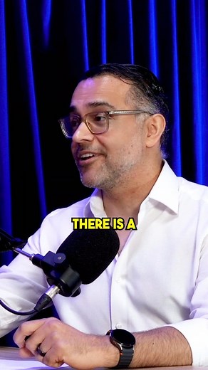 Busting the biggest myths about HIV 👊🏼⁣ ⁣ I'm finally launching my very first podcast and I couldn’t have asked for a more powerful start.⁣ ⁣ In this episode, I sit down with one of the world’s leading HIV experts, Prof. Catherine Orrell.⁣ ⁣ We talk about what it’s really like to live with HIV in 2025, the progress we’ve made, the stigma that still exists, and the future of treatment.⁣ ⁣ We also tackle the most Googled questions about HIV, and those viral myths you keep hearing on social media