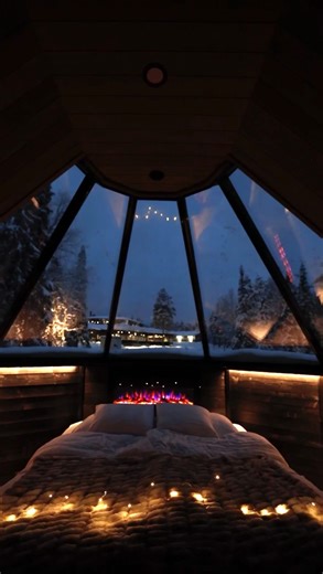 If winter has a “main character,” it’s Finland ❄️✨ The blue glow, the Arctic silence, the Northern Lights… Finland in winter feels unreal. It’s one of those destinations that instantly goes on your bucket list the second you see it in person. ✨ Best things to do in Finland: 🌌 Northern Lights hunting 🧊 Stay in a glass igloo, ice hotel, or mirrored cabin 🦌 Reindeer & Husky Safaris ♨️ Sauna polar plunge combo 🏎️ Ice karting (trust me, SO fun) 🛷 Snowmobiling across frozen lakes 🎅🏻 Visit Santa