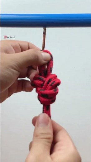 The Strongest Knot to Hang Anything Safely! 🪢💪 #KnotTying #RopeTrick