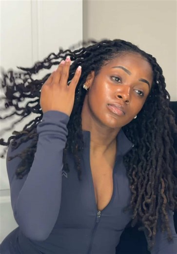 Stylish Curly Locs: Trendy Hairstyles for Women