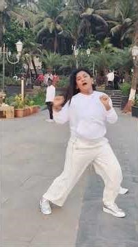Aloo chat song #dance #viral #shorts #ytshortsindia #trendingshorts