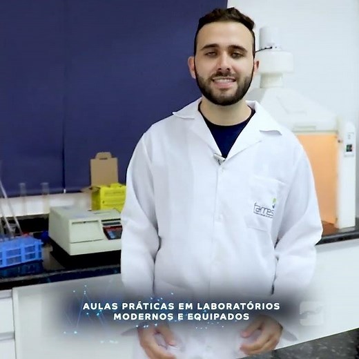 Conheça o curso técnico em Farmácia com o Ettore Grespan