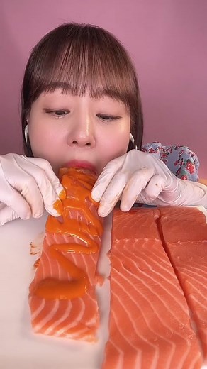 연어 먹방 ASMR | 연어에 어울리는 소스는?