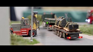 这才叫沉浸玩法！微缩叉车自动物流实拍_哔哩哔哩_bilibili