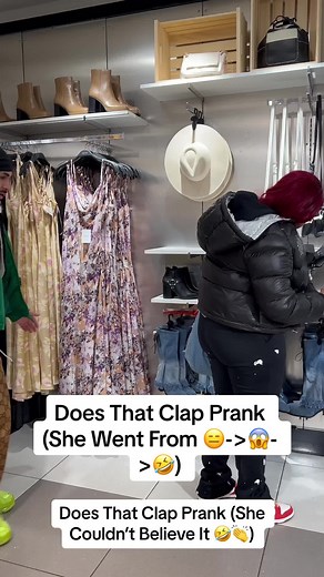 She Went From 😑->😱->🤣 #fyp #prank #fypシ #foryoupage #joke #lmfao #lmao