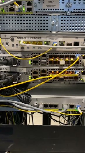 Tủ rack mạng Cisco ( Network rack )