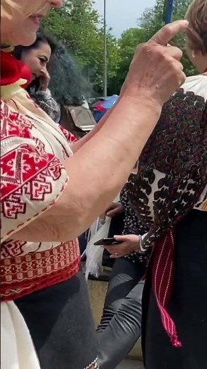 Traditional Romanian clothing