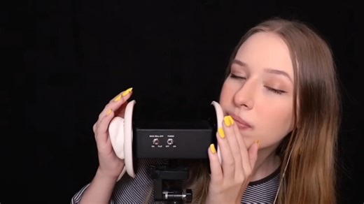 【Diddly ASMR】Eating your ears