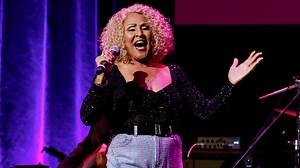 Darlene Love reunites with David Letterman for new “Christmas (Baby Please Come Home)”
