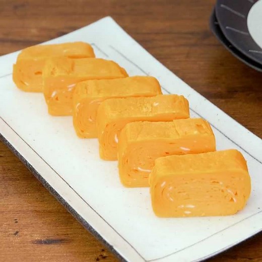 卵焼きのカロリーや糖質は？基本の作り方もご紹介 | デリッシュキッチン