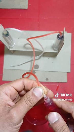 Tutorial fácil para construir un elevador hidráulico