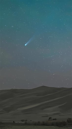 1.6M views · 44K reactions | Comet C/2025 A6 (Lemmon) over the Great Sand Dunes National Park, Colorado. Timelapse taken a few days ago. Lots of satellites, cars driving by me, flashing lights from the Park Ranger pulling over speeders etc but still neat to watch. Also should have replaced the remote as it was malfunctioning a little bit. :) | Lars Leber Photography | Facebook