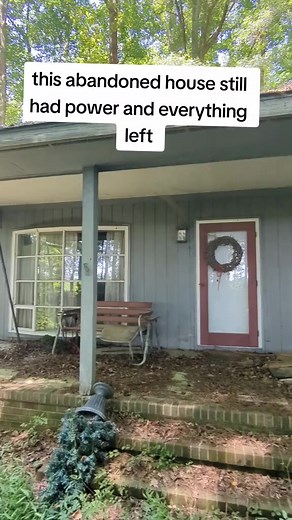 7.3K views · 156 reactions | This abandoned house had everything left behind #abandoned #urbex #abandonedhouse #viral #fypシ゚ #reels | ۦۦ ۦۦ ۦۦ ۦۦ | Facebook