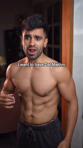 Ekansh Taneja on Instagram: "ZERO OIL USED - Dal Makhni!!🍛 Tastiest Fat Loss Recipe✨ 📝Total macros of the whole bowl: (75g Black Lentil raw Used) Calories: 340 cal Protein: 26 g Carbohydrates: 70 g Fiber: 18 g Fats: 14g Pro Tip: Get all my favourite low calorie recipes in one place, in the RECIPE BOOK 2.0 (link in bio)🔗 🔗 Ingredients👨‍🍳 • 50 g Greek Yogurt • 75g Black Lentil • 150g Onion • 150g Tomato • Salt and Spices • Whole Spices (cinnamon, cloves, black cardamom) • Cumin Seeds • Kasur