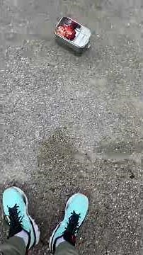 Mini Mini Paluten fährt Boot