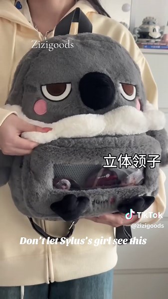 Sylus’s Crow Backpack: Stylish Merch for Fans