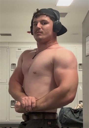 Bench Press Techniques: Mastering the 50kg Challenge