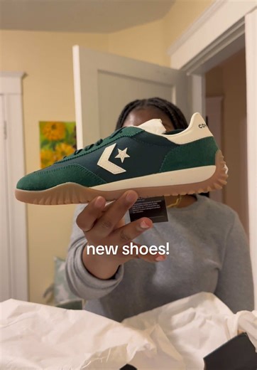 Unboxing New Converse 1 Star Trainers in Dark Green