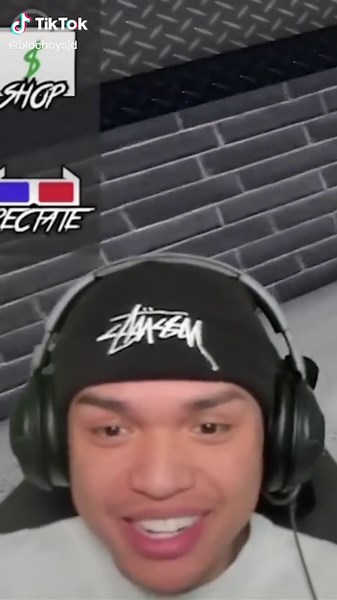 We made toxic teamers rage quit as cats in murder mystery 2 🤣 #murdermystery2 #roblox #blocboysjd #teamers #mm2teamers