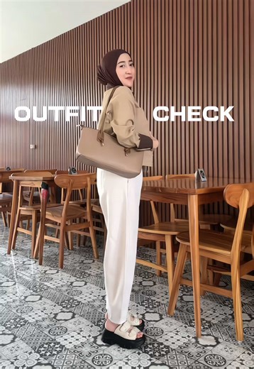 Stylish Two-Tone Outfit Ideas with Barrel Pants