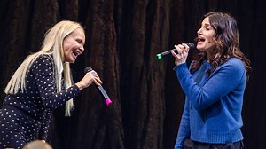 171K views · 2.3K reactions | Idina Menzel and Kristin Chenoweth reunited Thursday on Broadway for a surprise performance of their 'Wicked' anthem 'For Good.' | Entertainment Tonight | Facebook