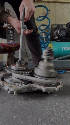 High-Pressure 8-Bar Pneumatic Shovel Machine Purging Debris from CVT Pulleys #machine