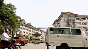 🏢 EXCLUSIVE OFFER: TWO BEDROOM UNIT w/ PARKING SLOT UP @₱ 5.8M!🚗 🎯 One Oasis Davao, Eco W Dr, Talomo, Davao City, Davao del Sur 🌟 Experience the epitome of luxurious living in the heart of Ecoland with this sensational offer! Don't miss your chance to own a remarkable two-bedroom unit in the prestigious One Oasis Davao community. 🏞️✨ 🌟 Nestled on the desirable 1st floor of Building 1, this spacious unit spans 42.63 sqm, providing you with an abundance of space and comfort. Imagine coming h