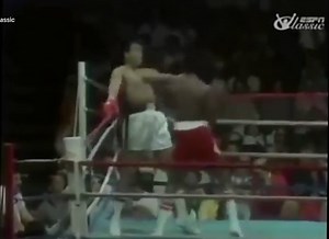 Muhammad Ali dodges 21 punches in 10 seconds