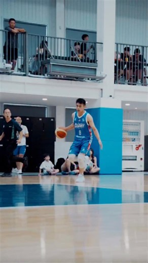"Defense to offense. Run the break. ⚡️" #FastBreak #BasketballHighlight #TransitionGame | Century Basketball 世纪篮球队