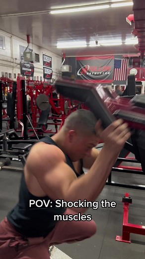 Gym Humor Skit: Shocking Muscle Workout Prank