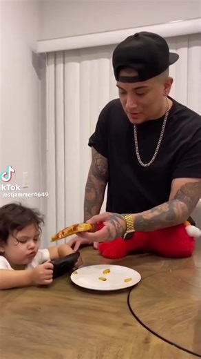 Enseñar a Comer a tu Hijo: Estrategias Divertidas