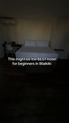 Best Beginner-Friendly Hotel in Waikiki: Hotel La Croix