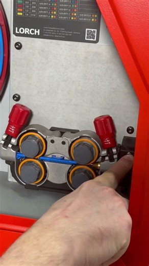 Jak założyć nową szpulę w półautomacie spawalniczym LORCH iQS? #shorts #welding