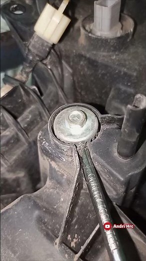 mechanic trick to adjust low and high beam headlights using a screwdriver #tutorial #automobile
